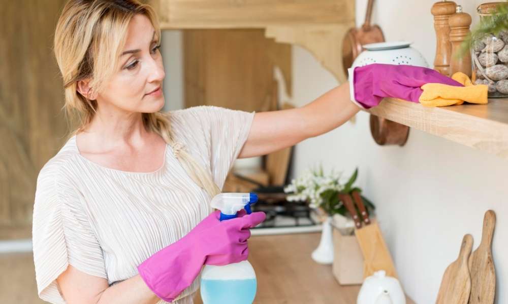 Cleaning And Polishing Can Help Clean Old Cabinets