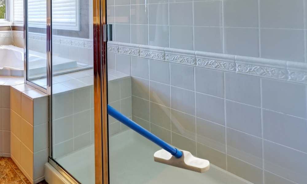What to Use for Cleaning Plastic Showers
