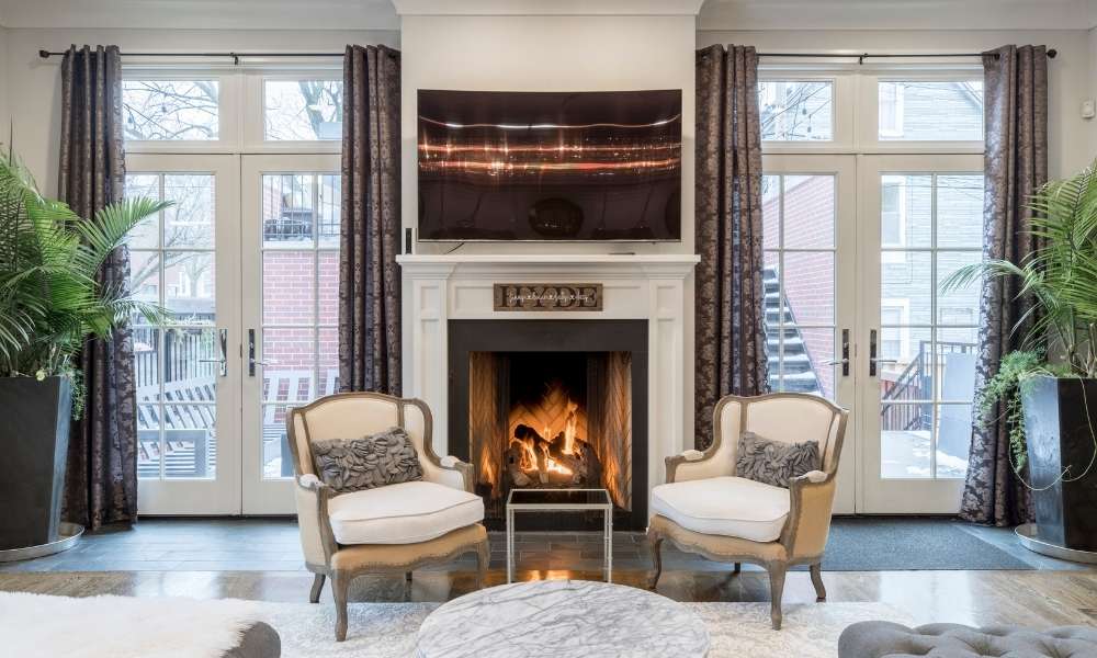 Why a Living Room With a Fireplace in The Middle?