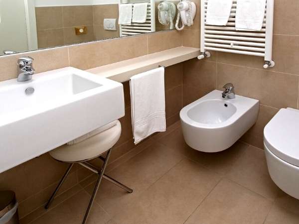 Step by Step Tips For Decorating a Beige bathroom