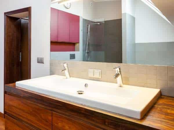 Tips For Keeping The Bathroom Countertop Tidy