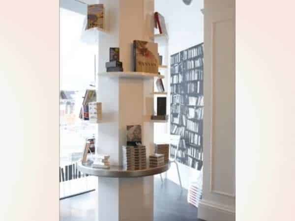 Stylish Shelf Design in Living Room Pillar