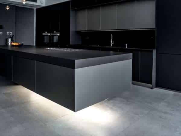 Tips For Keeping a Black Kitchen Tidy