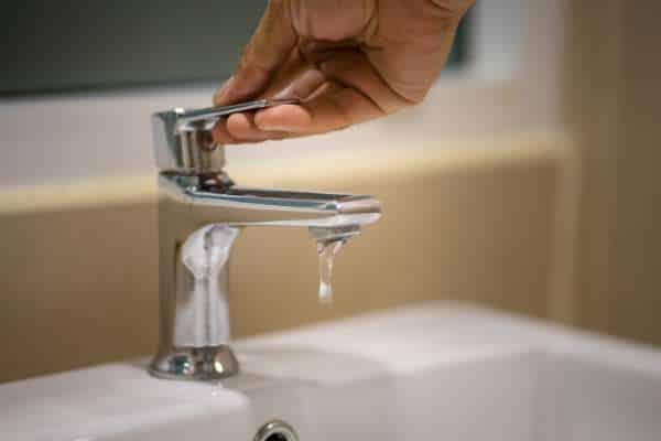  Detaching the Faucet from the Sink